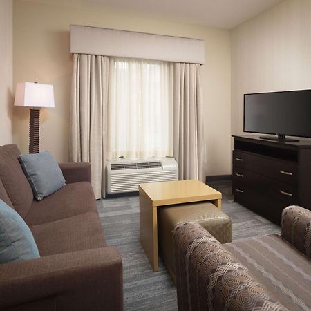 โฮมวูด สวีตส์ บาย ฮิลตัน แอตแลนตา นอร์ธเวสต์ เคนเนซอร์ Hotel ภายนอก รูปภาพ