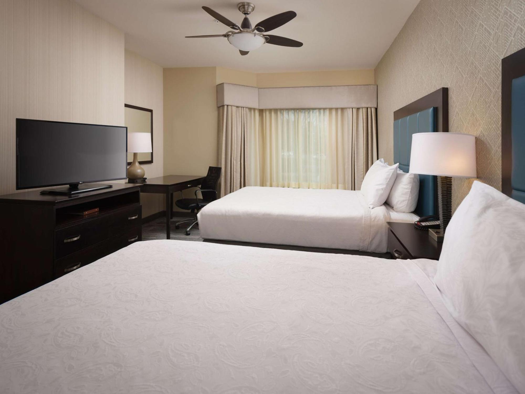 โฮมวูด สวีตส์ บาย ฮิลตัน แอตแลนตา นอร์ธเวสต์ เคนเนซอร์ Hotel ภายนอก รูปภาพ