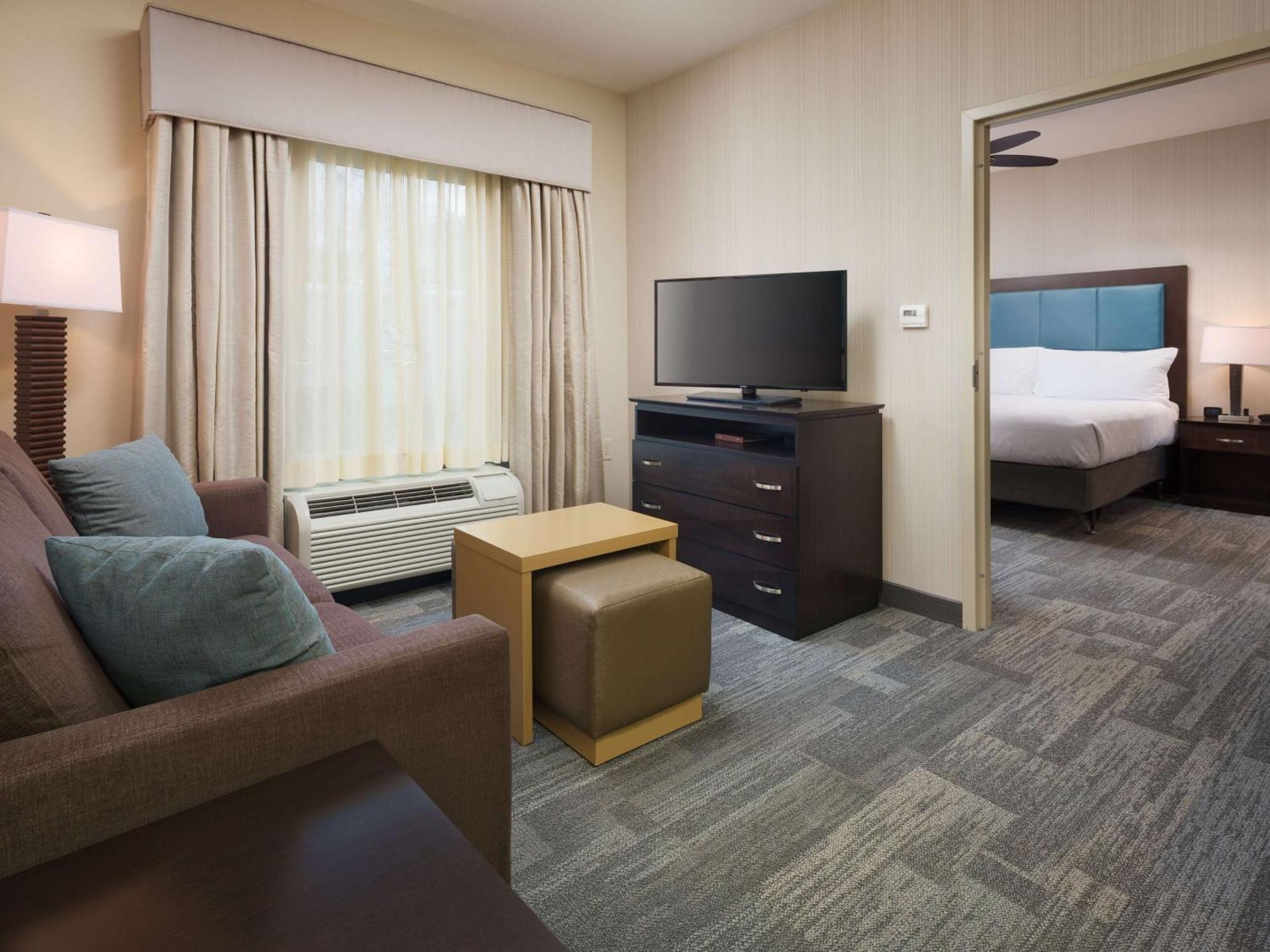 โฮมวูด สวีตส์ บาย ฮิลตัน แอตแลนตา นอร์ธเวสต์ เคนเนซอร์ Hotel ภายนอก รูปภาพ